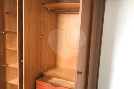 Apartamento à venda com 2 quartos em Jardim Ivana, São Paulo, SP
