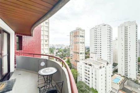 Apartamento à venda com 4 quartos, sendo 2 suítes, em Alto da Boa Vista, São Paulo, SP