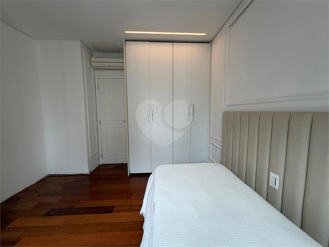 Apartamento à venda com 4 quartos, sendo 3 suítes, em Itaim Bibi, São Paulo, SP