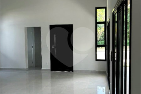 Casa à venda com 3 quartos, sendo 1 suíte, no condomínio Lagos D Icaraí, Salto - SP