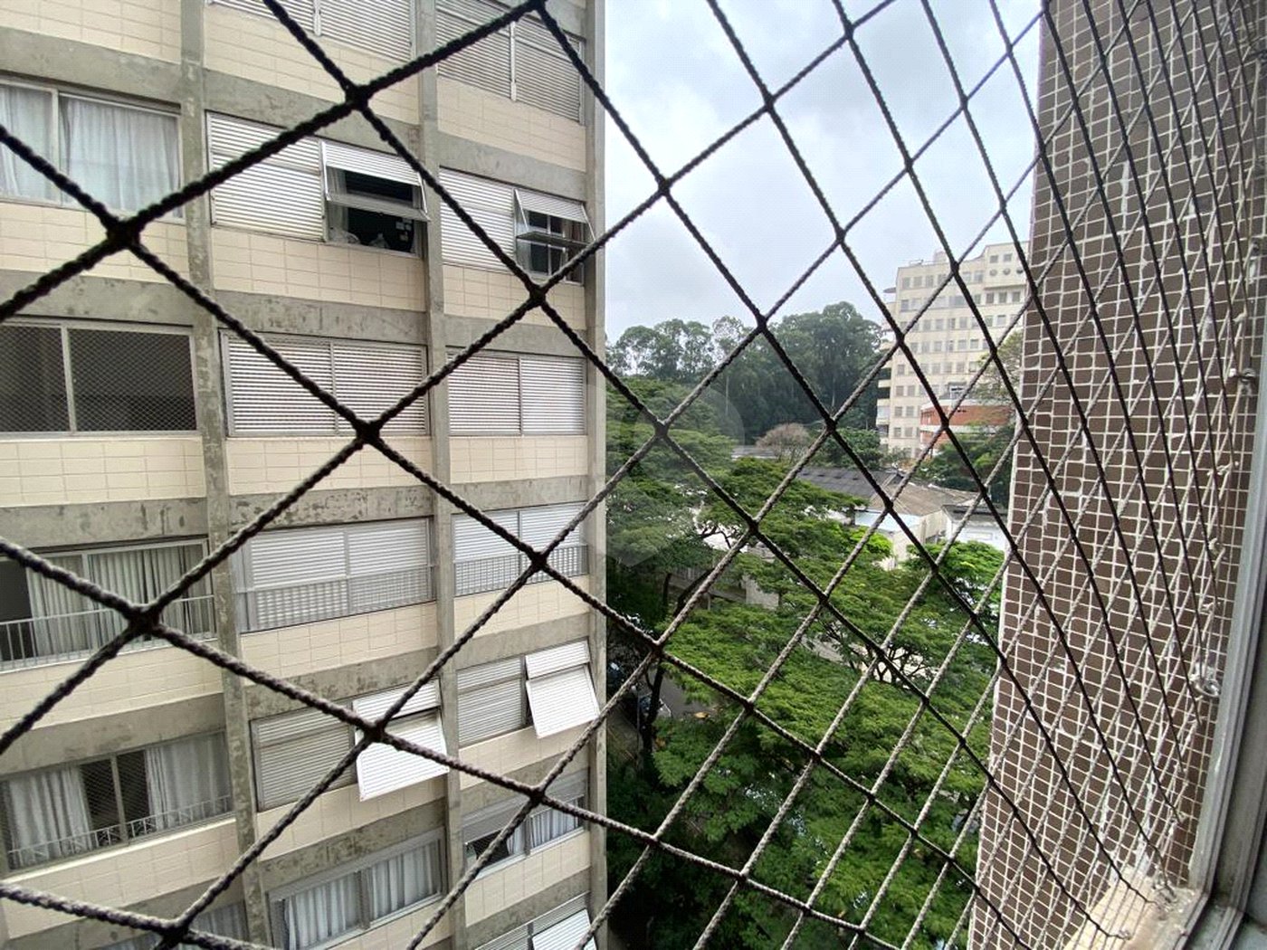 Apartamento à venda com 4 quartos, sendo 2 suítes, em Pinheiros, São Paulo, SP