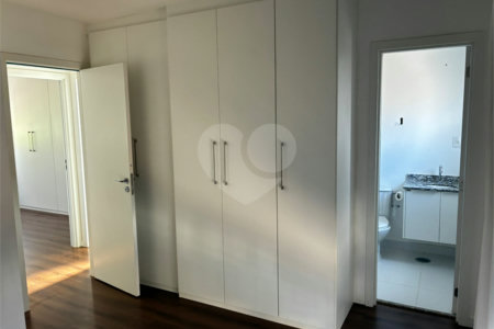Casa para alugar com 3 quartos, sendo 1 suíte,  no condomínio Bella Roma, São Roque - SP