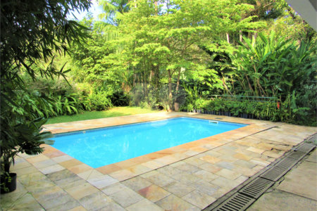 Casa à venda com 3 quartos, sendo 1 suíte, em Guarapiranga, São Paulo, SP
