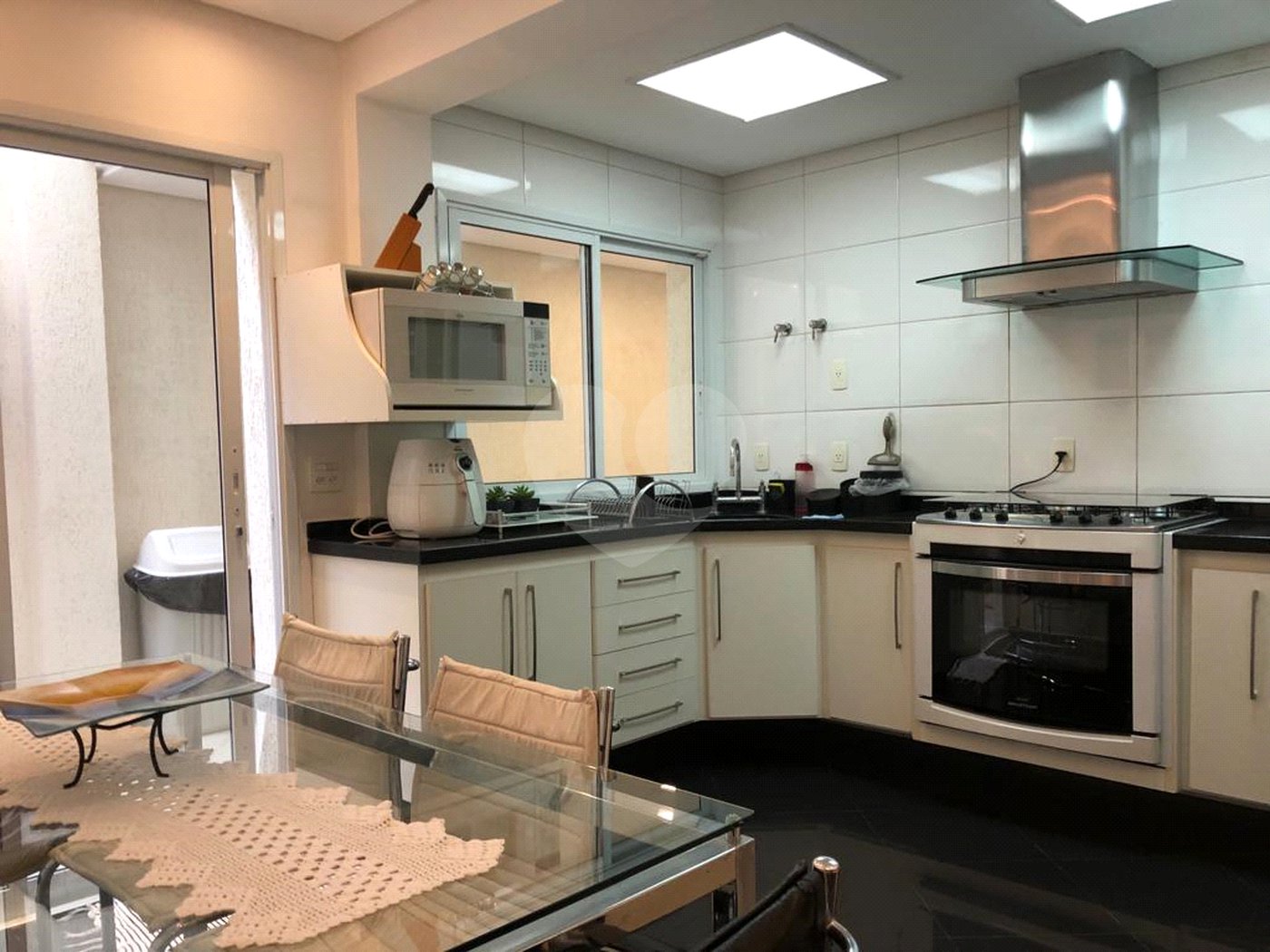 Casa à venda com 3 suítes em Santana, São Paulo, SP