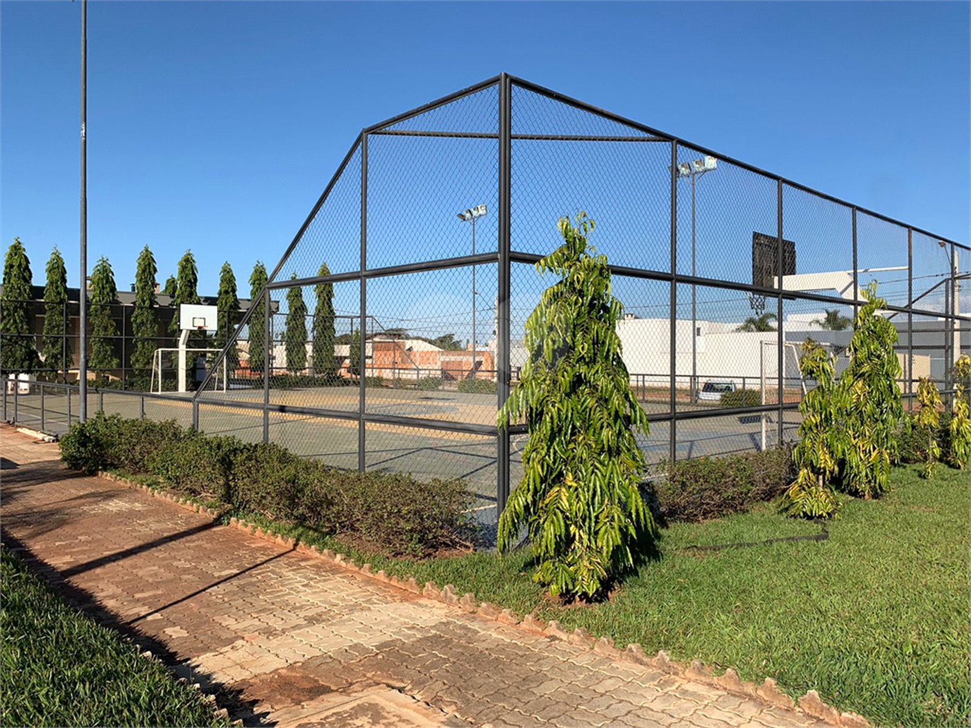 Terreno à venda com 2 quartos, sendo 1 suíte, no condomínio Costa Leste, Três Lagoas - MS