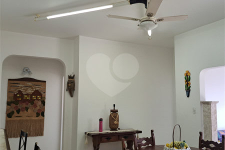 Cobertura à venda com 3 suítes em Enseada, Guarujá, SP