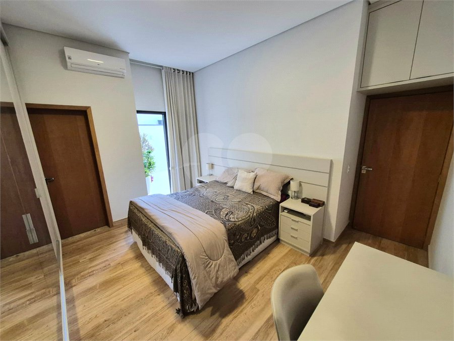 Casa à venda com 3 quartos, sendo 1 suíte,  no condomínio Mantova, Indaiatuba - SP