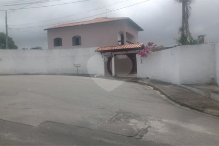 Casa à venda com 3 quartos, sendo 1 suíte,  em Jardim Jussara, Mogi das Cruzes, SP