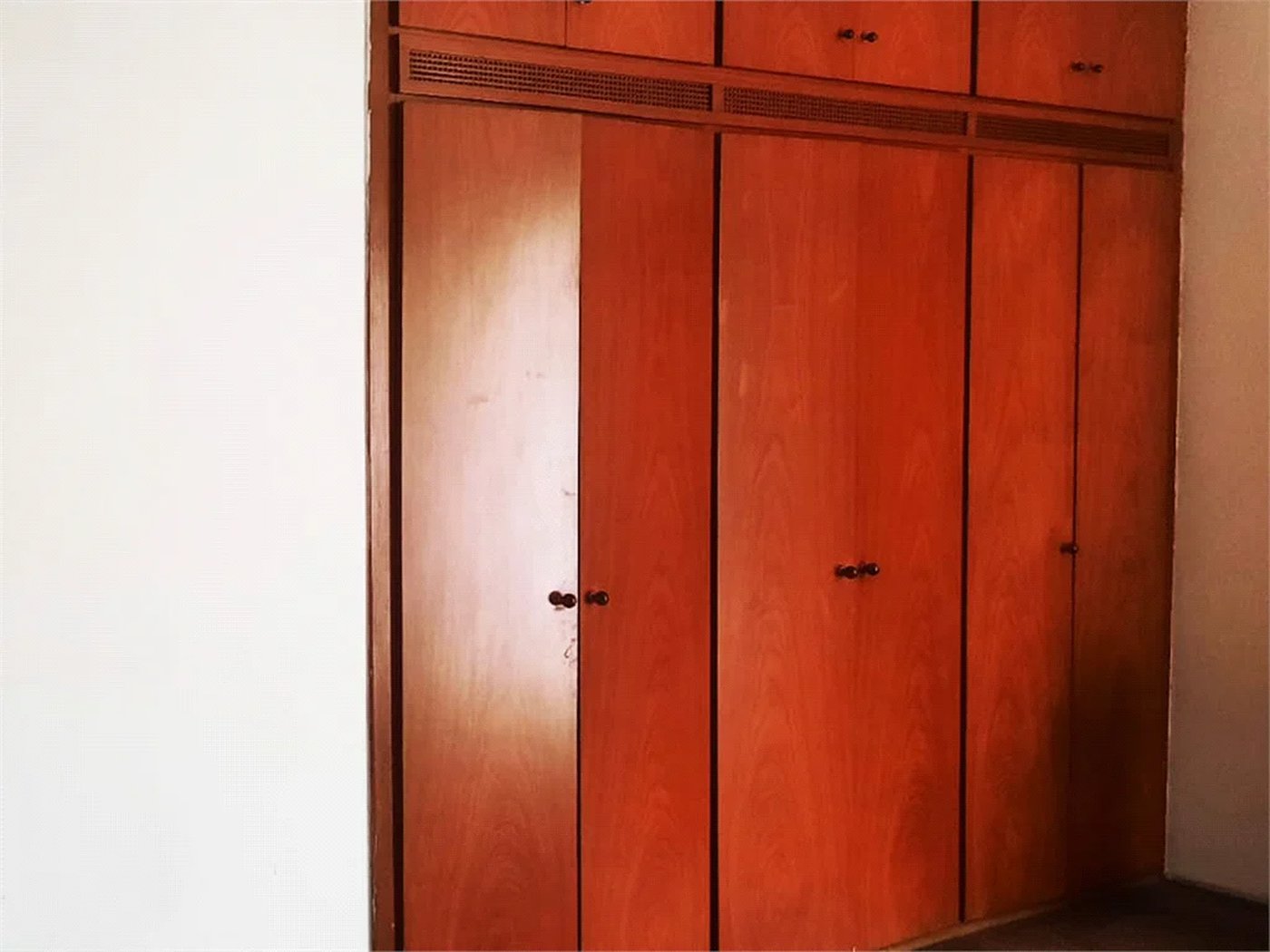 Sobrado à venda com 4 quartos, sendo 2 suítes,  em Bela Aliança, São Paulo, SP