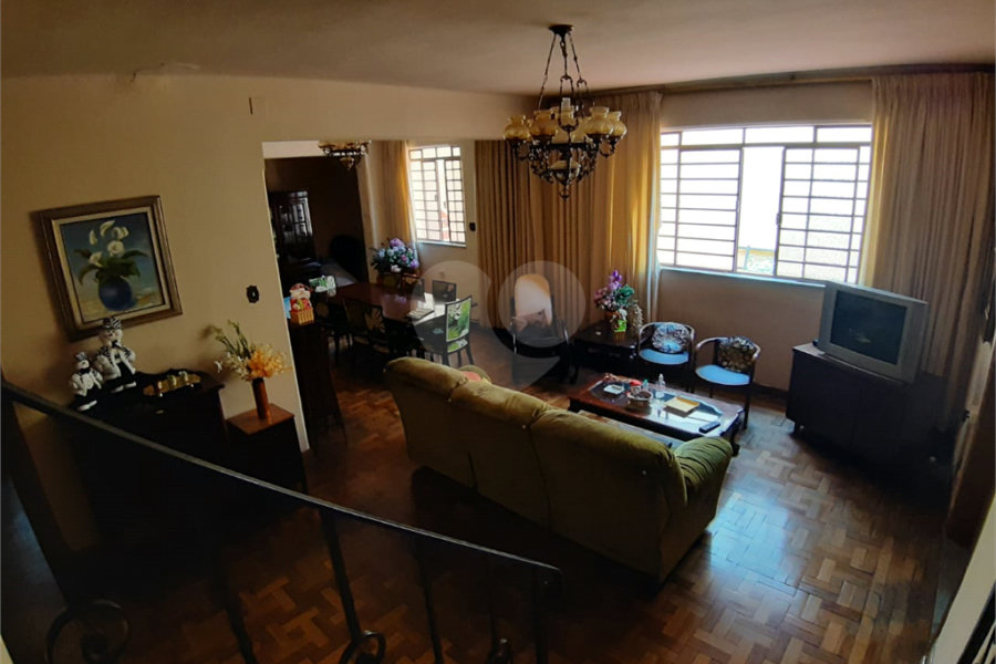 Sobrado à venda com 5 quartos em Santana, São Paulo, SP