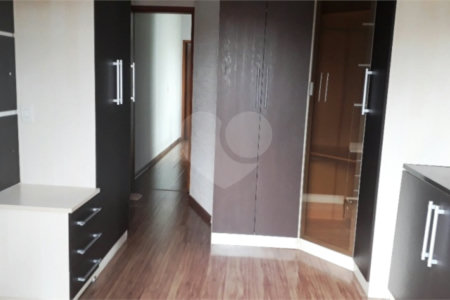 Casa à venda com 3 suítes em Parada Inglesa, São Paulo, SP