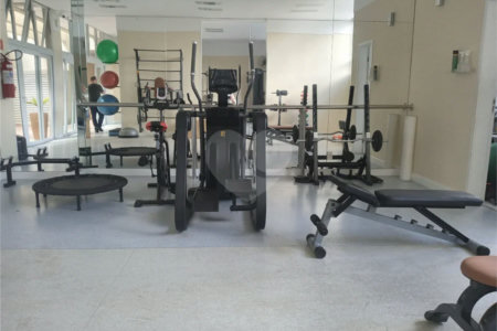Apartamento 3 dormitórios, região do Campo Belo. Condomínio com laser completo.