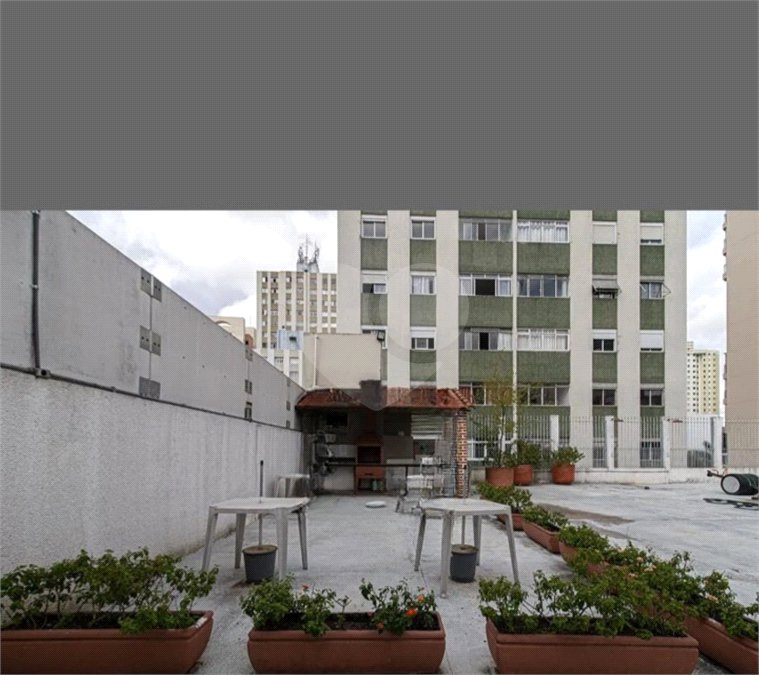 Apartamento à venda com 3 quartos, sendo 1 suíte,  em Aclimação, São Paulo, SP