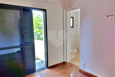 Apartamento à venda com 4 quartos, sendo 3 suítes,  em Vila Andrade, São Paulo, SP