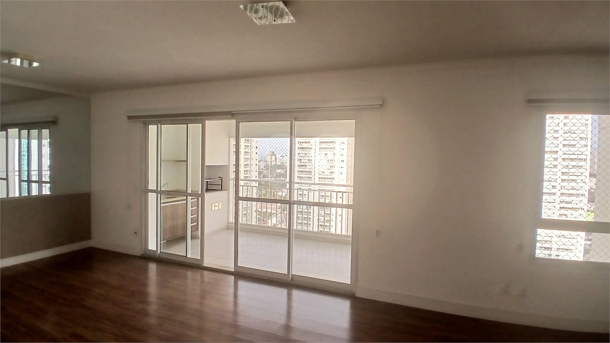 Apartamento para alugar com 3 quartos, sendo 1 suíte,  no Centro, São Bernardo do Campo, SP