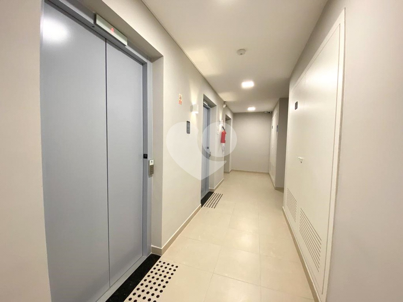 Apartamento à venda com 3 quartos, sendo 1 suíte,  em Parada Inglesa, São Paulo, SP