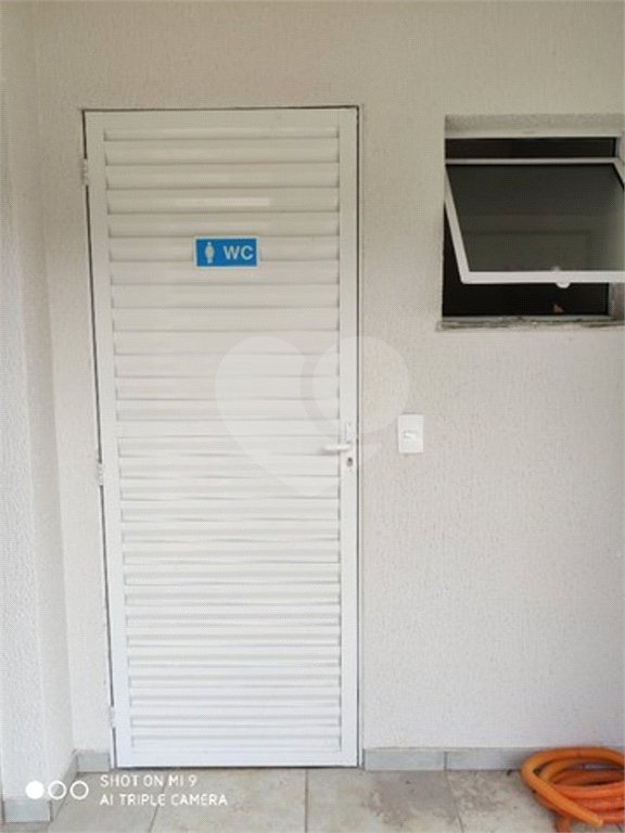Apartamento no Condomínio Parque dos Manacás.