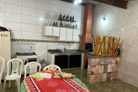 Vende-se casa no Jardim Paulistano 02 dormitórios