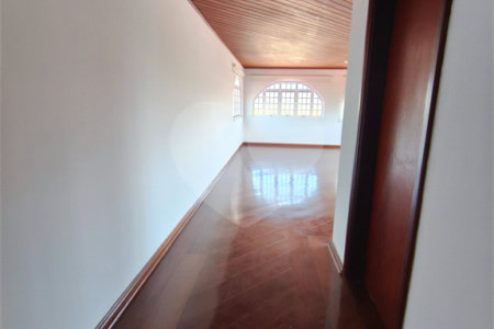 Casa à venda ou para alugar com 3 suítes no condomínio Estância Marambaia, Vinhedo - SP