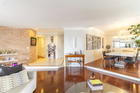 Apartamento à venda com 4 quartos, sendo 2 suítes, em Indianópolis, São Paulo, SP