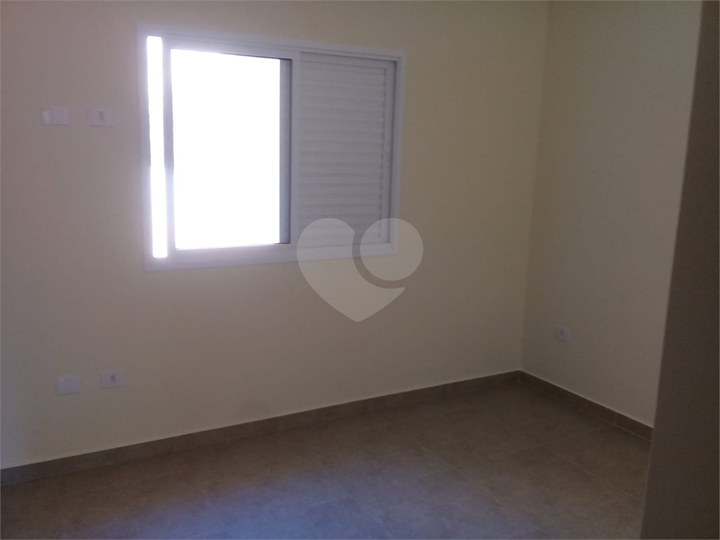 Casa à venda com 3 quartos, sendo 1 suíte,  em Loteamento Jardim Solares, Atibaia, SP