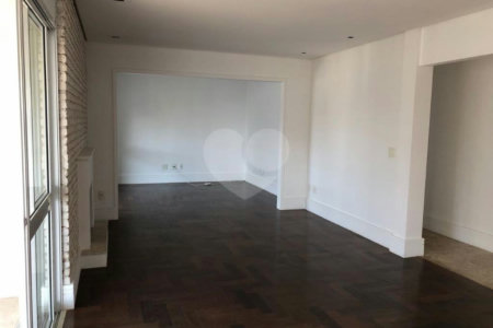 Apartamento à venda com 3 suítes em Vila Suzana, São Paulo, SP