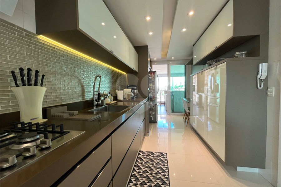 Apartamento à venda com 3 suítes em Santa Teresinha, São Paulo, SP