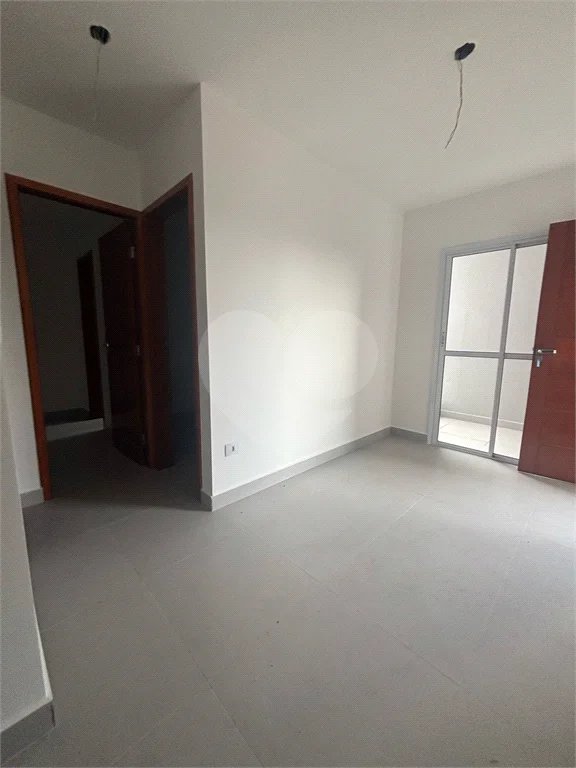 Casa à venda com 2 quartos, sendo 1 suíte, no condomínio Maracujas, São Paulo - SP