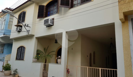 Casa de Vila à venda com 4 quartos, sendo 3 suítes,  em Tijuca, Rio de Janeiro, RJ