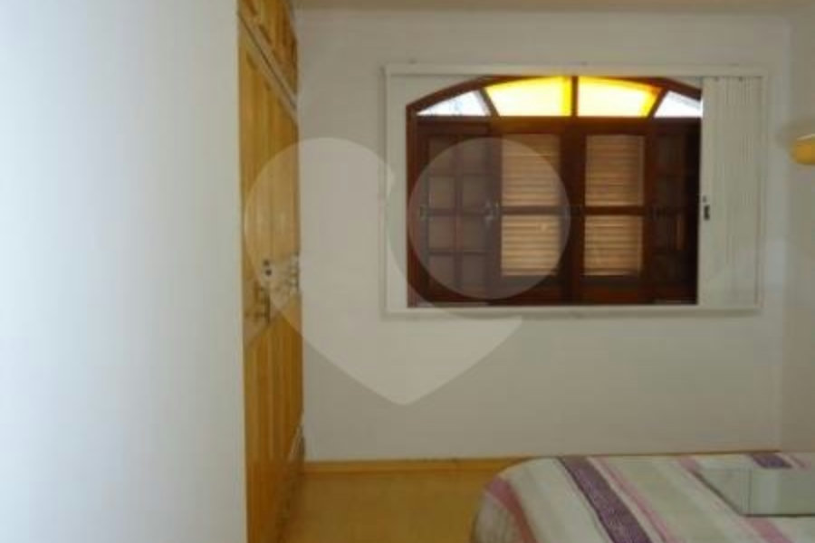 Casa Térrea à venda com 3 quartos, sendo 1 suíte,  em Vila Mariana, São Paulo, SP