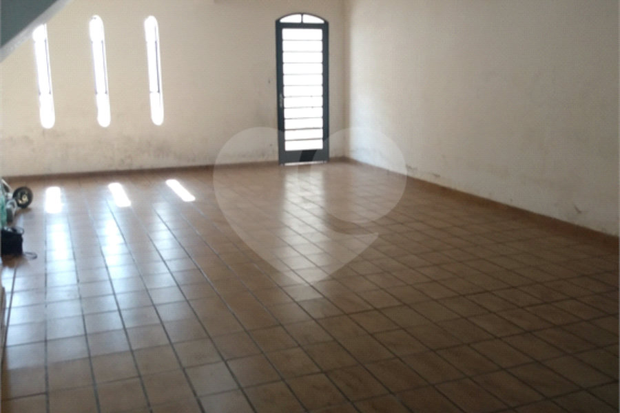 Sobrado à venda ou para alugar com 3 quartos, sendo 1 suíte, em Horto, São Paulo, SP