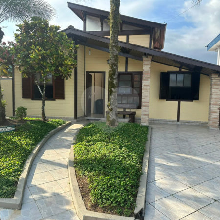 Casa à venda com 3 quartos, sendo 1 suíte,  no condomínio Morada da Praia, Bertioga - SP