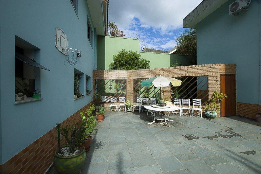Sobrado à venda com 4 suítes em Morumbi, São Paulo, SP