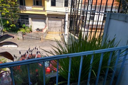 Sobrado à venda com 4 quartos, sendo 3 suítes,  em Vila Monumento, São Paulo, SP