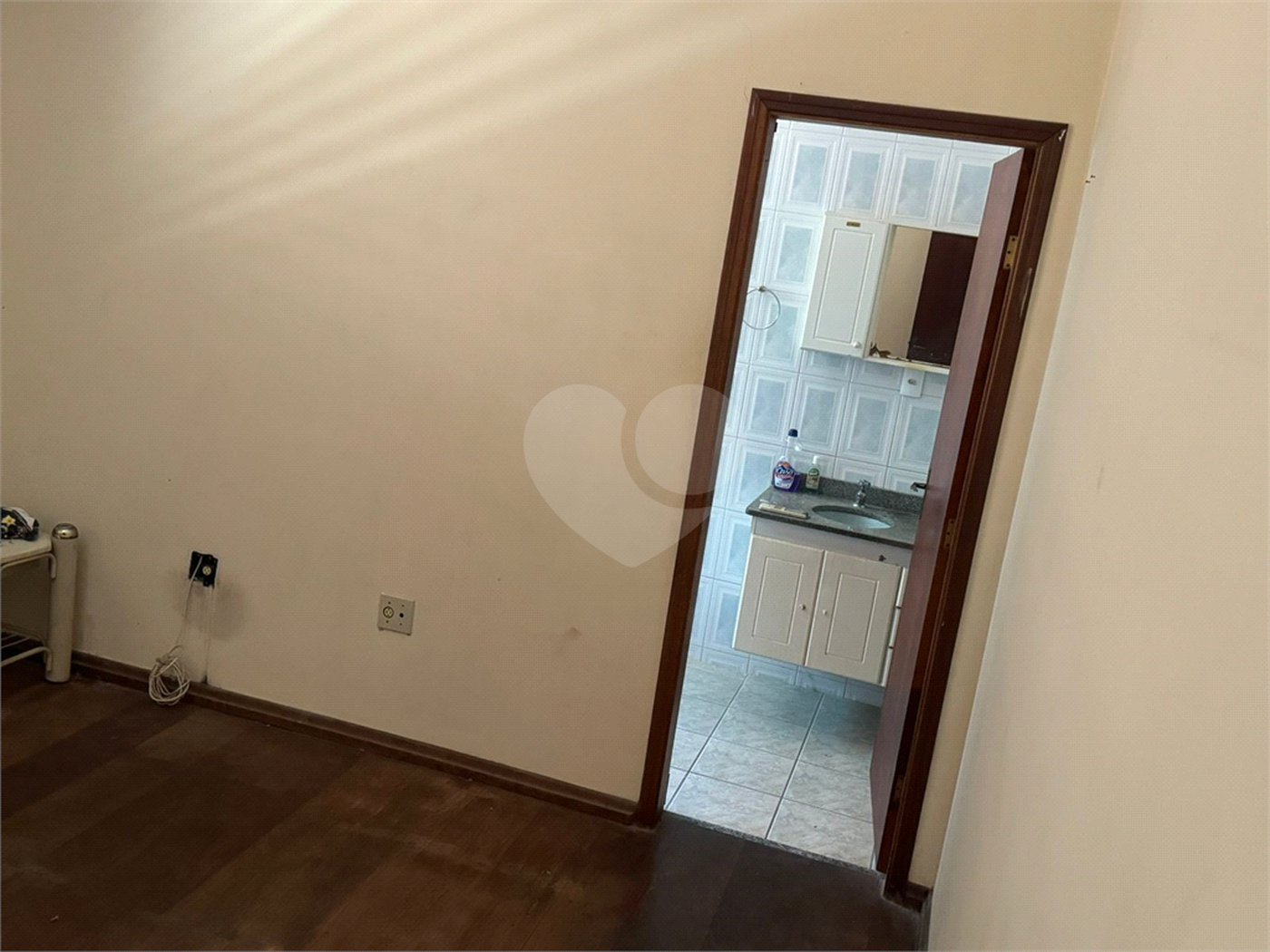 Casa à venda com 4 quartos, sendo 1 suíte, em Vila Santana, Sorocaba, SP