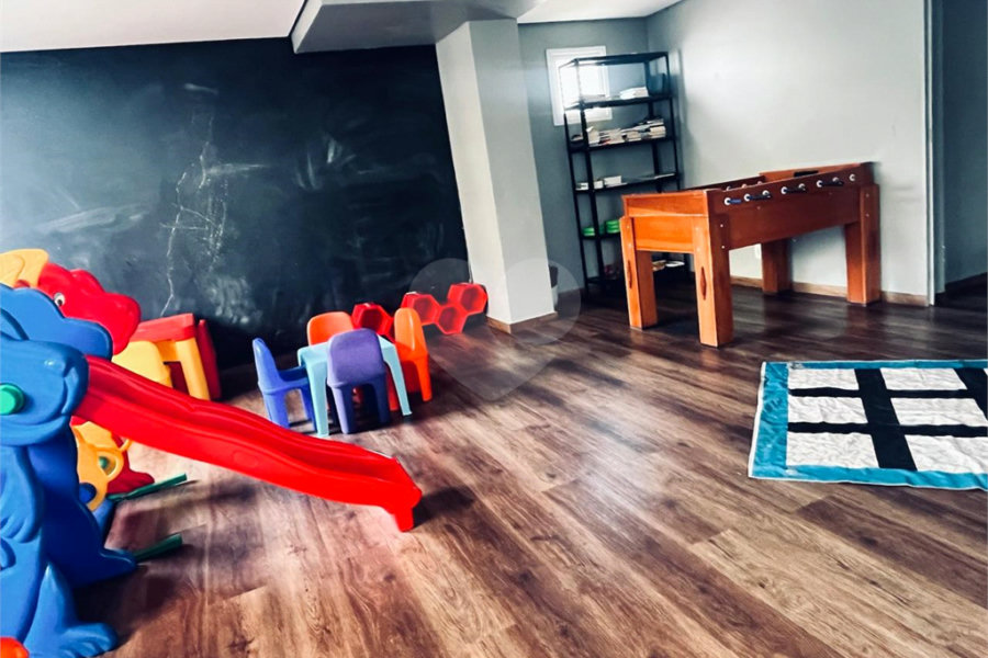 Apartamento à venda com 2 quartos em Parque Maria Domitila, São Paulo, SP