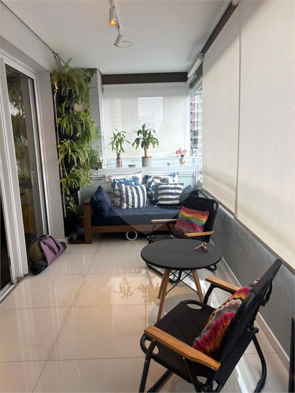 Apartamento à venda com 2 quartos, sendo 1 suíte,  em Tatuapé, São Paulo, SP