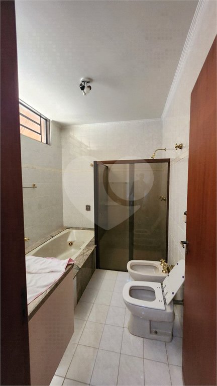 Casa à venda com 3 quartos, sendo 2 suítes, em Jardim Europa (vila Xavier), Araraquara, SP