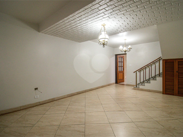 Sobrado à venda com 3 quartos em Vila Cruzeiro, São Paulo, SP