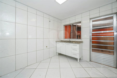 Casa à venda com 2 quartos em Conjunto Residencial Jardim Canaã, São Paulo, SP