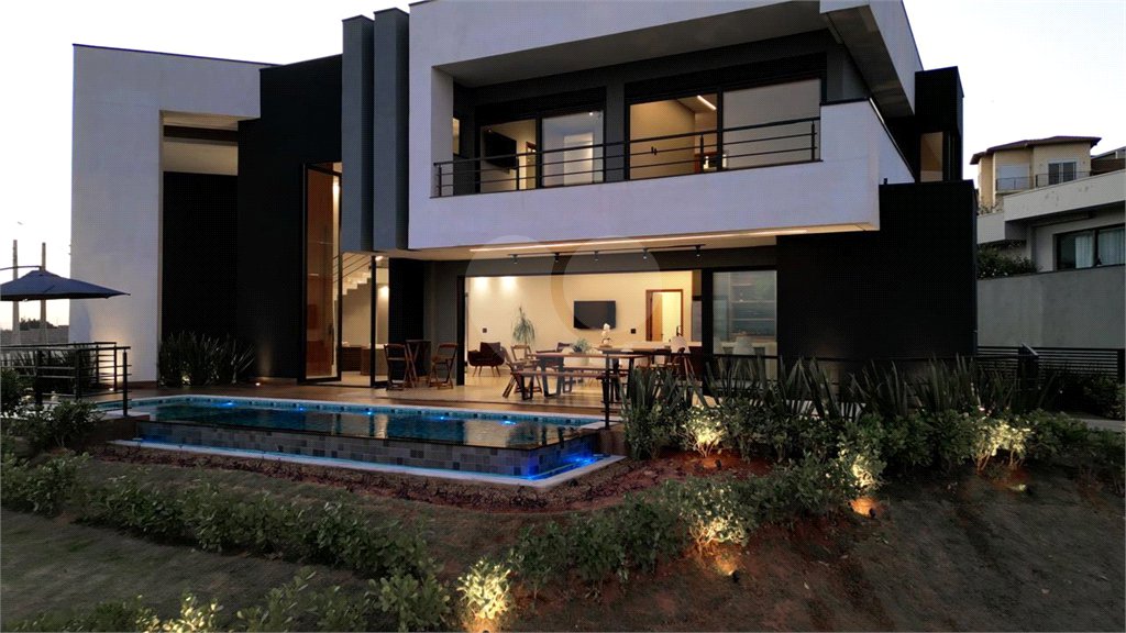Casa à venda com 4 suítes em Monte Alegre, Vinhedo, SP