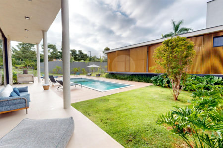Terreno à venda com 4 suítes no condomínio Residencial Jequitiba, Jacareí - SP