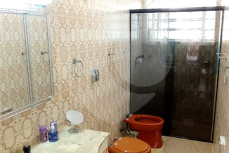 Sobrado à venda ou para alugar com 4 quartos, sendo 1 suíte, em Brooklin Paulista, São Paulo, SP