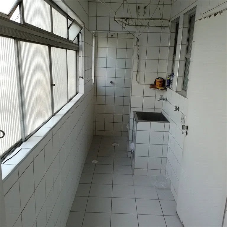 Apartamento à venda com 3 quartos, sendo 1 suíte, em Pinheiros, São Paulo, SP