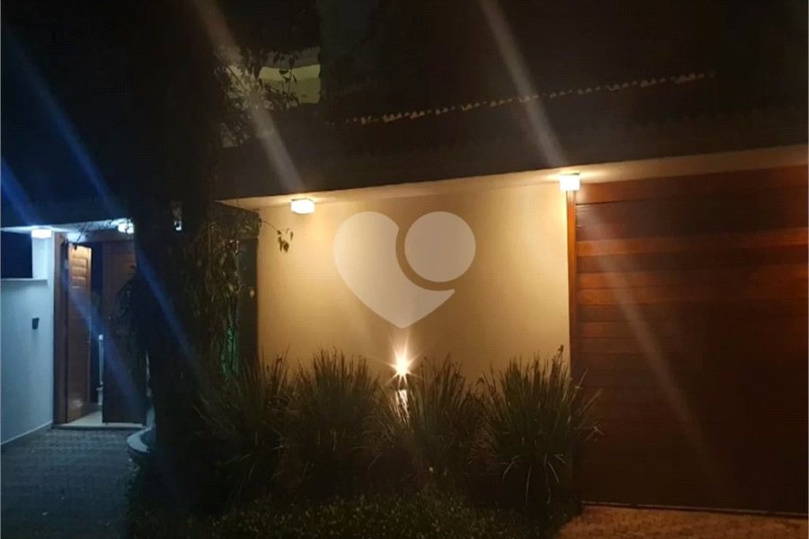 Casa à venda com 3 suítes no condomínio Parque Imperial da Cantareira, Mairiporã - SP