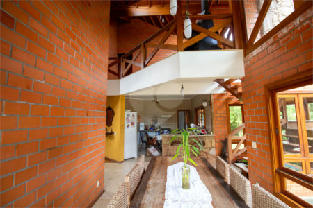 Chácara à venda com 4 quartos, sendo 2 suítes, em Jardim Oriental, Mairinque, SP