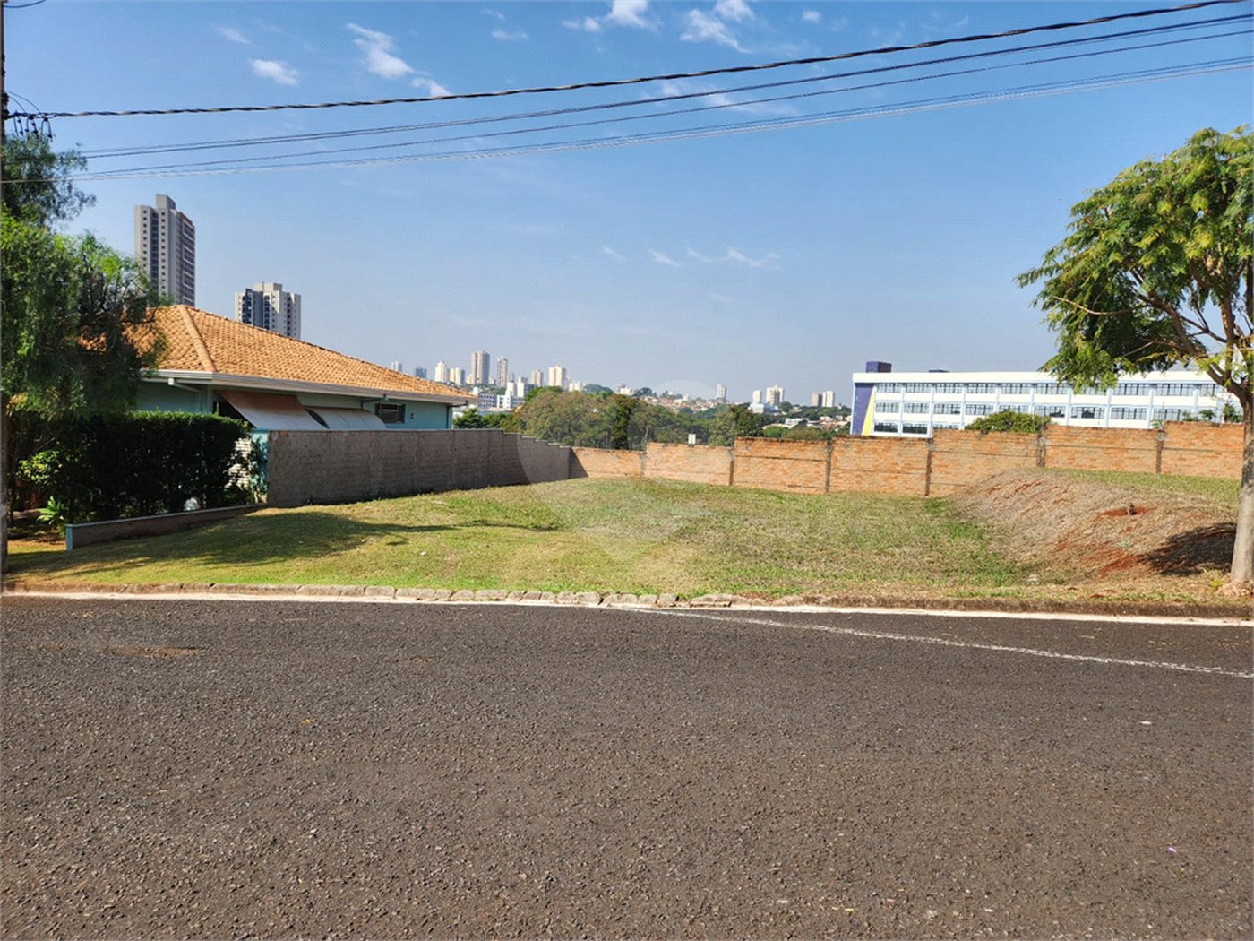 Terreno à venda em Altos do Jaraguá, Araraquara, SP