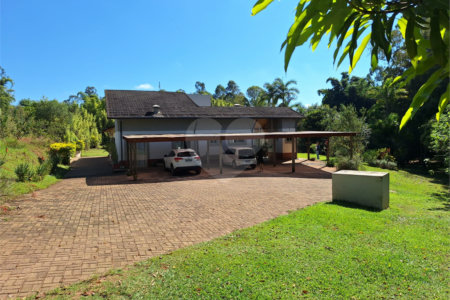 Chácara à venda com 3 quartos, sendo 1 suíte, em Chácara de Recreio Jardim Alvorada, Botucatu, SP