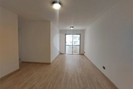 Apartamento à venda com 3 quartos em Vila Ipojuca, São Paulo, SP
