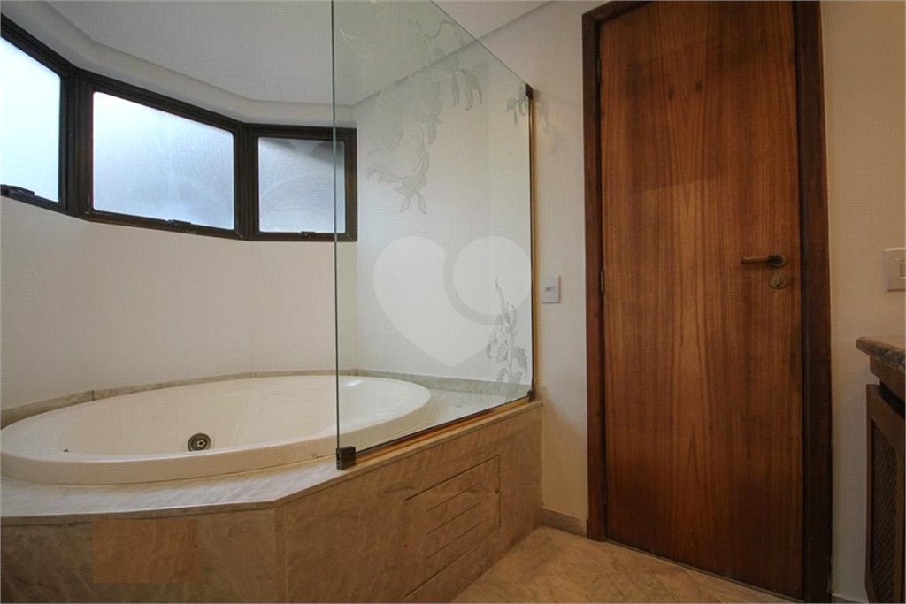 Apartamento à venda com 4 quartos, sendo 2 suítes,  em Real Parque, São Paulo, SP